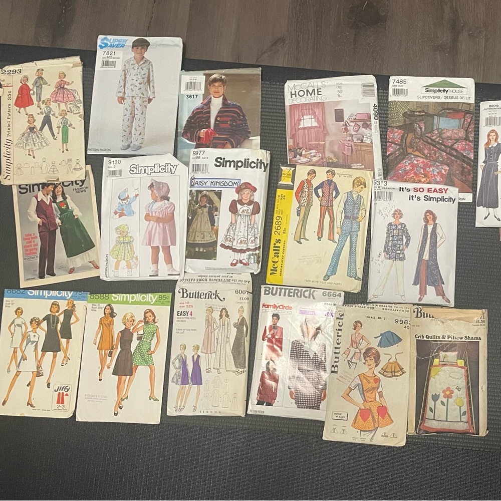 Simplicity Multicolor Sewing Pattern Lot - Picture 2 of 8